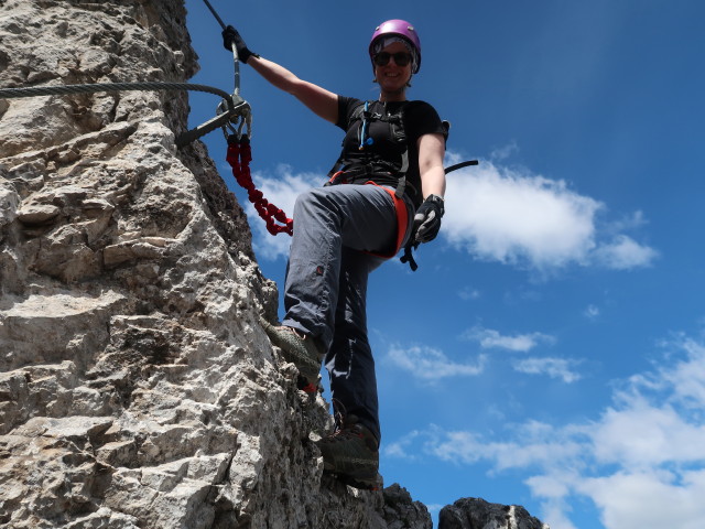 Däumling-Klettersteig: Birgit vor der Nepalbrücke