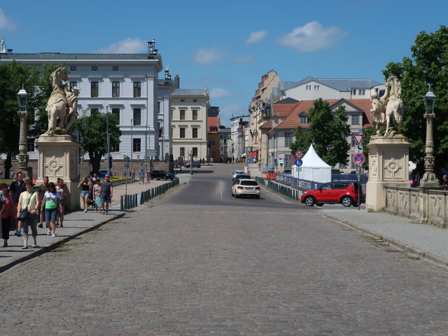 Schlossstraße in Schwerin (20. Juni)