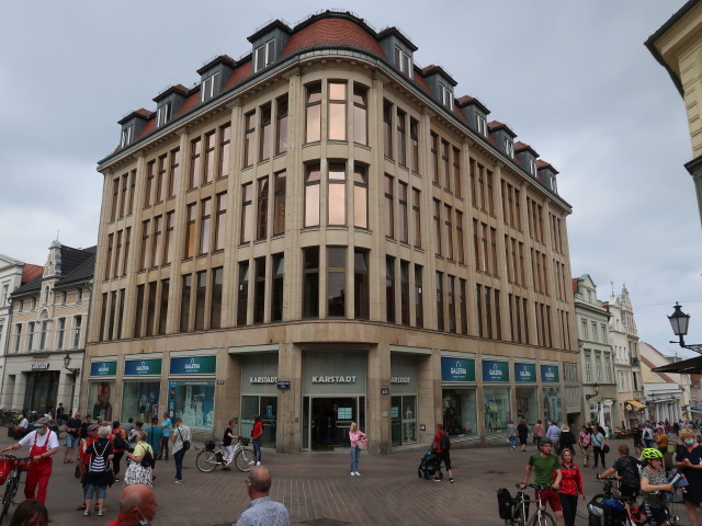 Rudolph-Karstadt-Platz in Wismar (21. Juni)