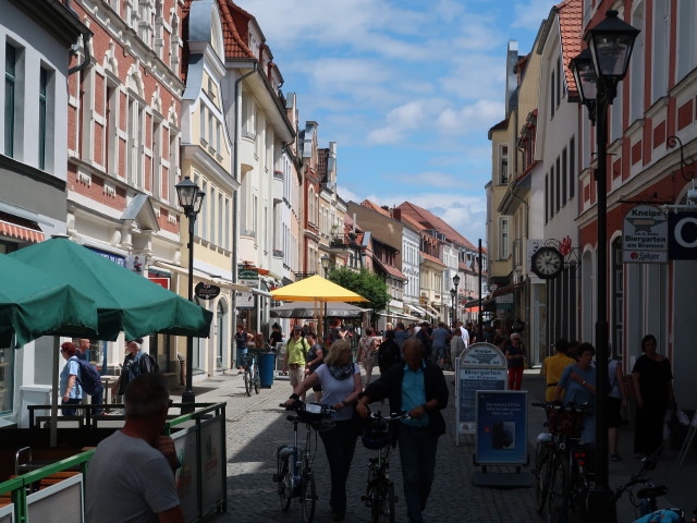 Lange Straße in Waren an der Müritz (26. Juni)