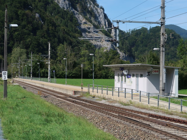 Bahnhof Küpfern, 403 m