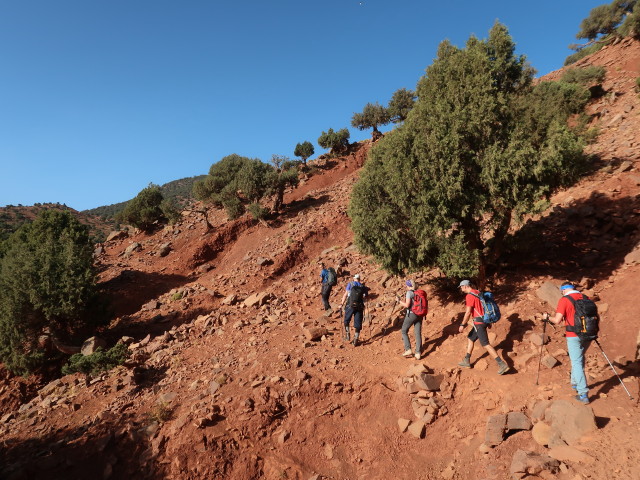 Abdeslam, Lars, Petra, Hans-Jörg und Andreas zwischen Matate und Tizi Oudite (27. Sep.)