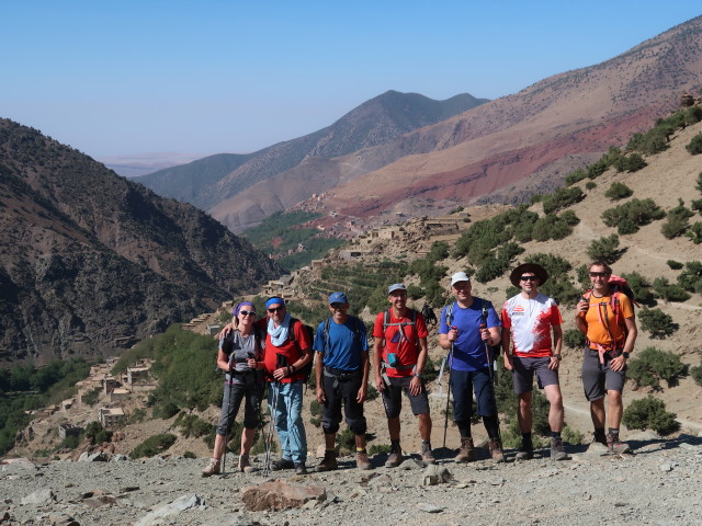 Petra, Andreas, Abdeslam, Hans-Jörg, Lars, Ronald und ich zwischen Assif und Azib Tamsoult (27. Sep.)