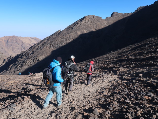 Andreas, Lars und Abdeslam zwischen Tizi n'Toubkal und Rifuge Neltner (29. Sep.)