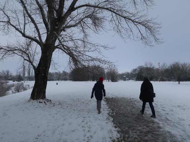 Mama und Sabine beim Süßenbrunner Badeteich