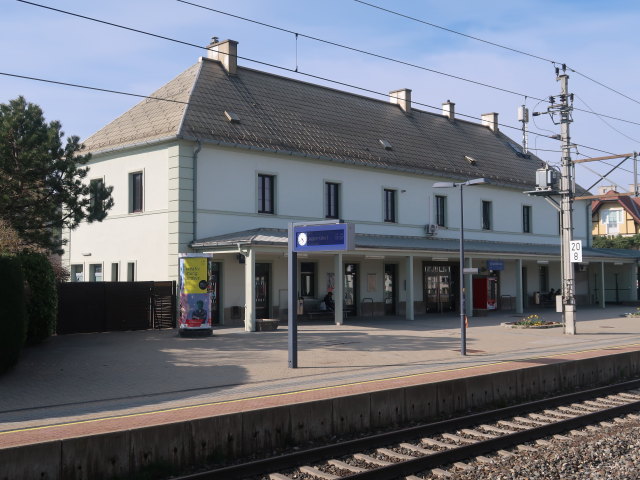 Bahnhof Gumpoldskirchen, 218 m