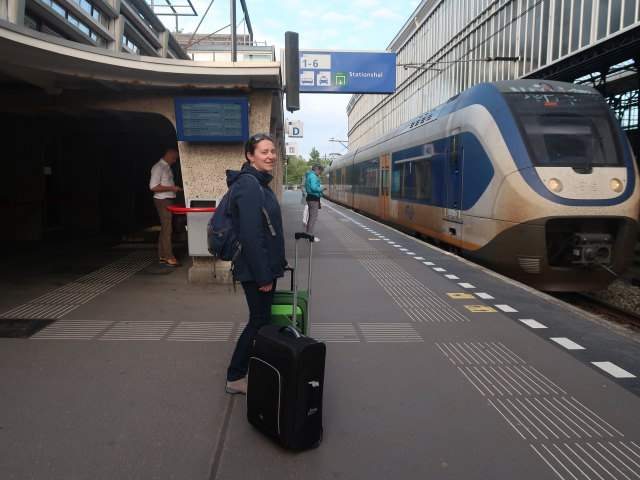 Sabine in der Station Haarlem (16. Mai)