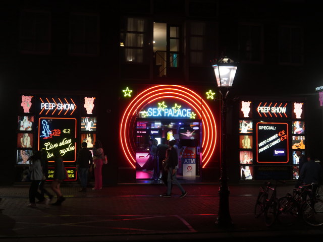 Oudezijds Achterburgwal in Amsterdam (17. Mai)
