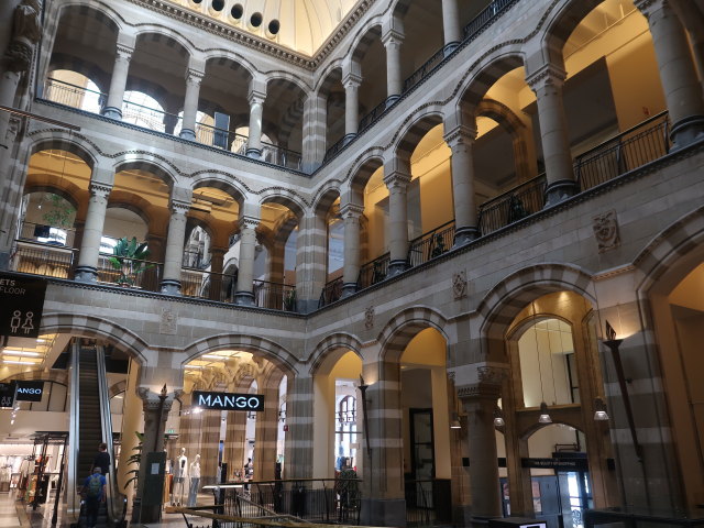 Magna Plaza in Amsterdam (18. Mai)