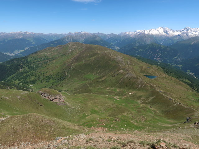 von der Rötenspitze Richtung Nordosten (12. Juni)