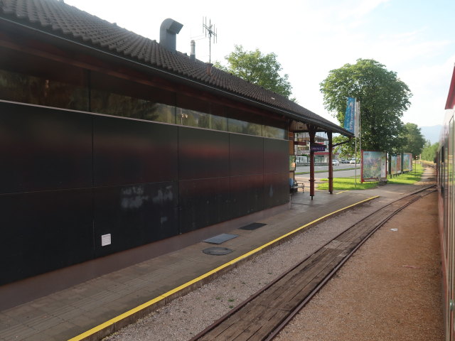 Bahnhof Uderns, 544 m