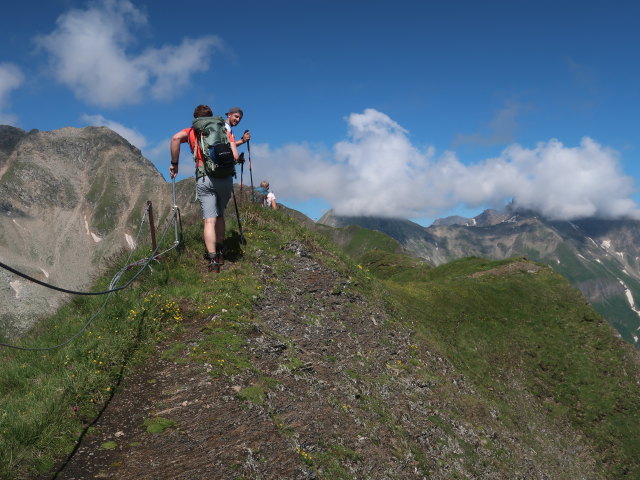 Christian, Georg und Sarah auf der Krippenhöhe, 2.478 m (2. Juli)