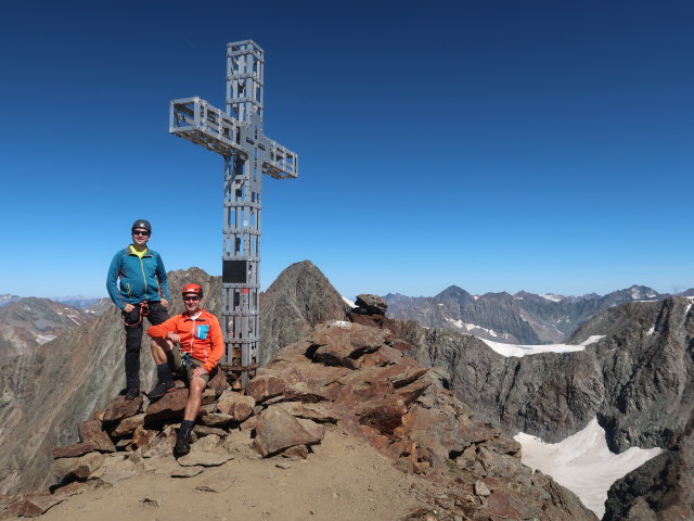 Ronald und ich auf der Sonklarspitze, 3.643 m (17. Juli)