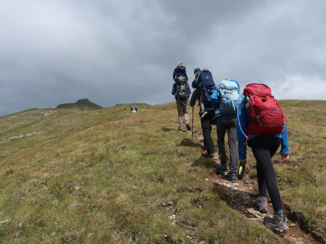 Emma, Stefan, Felix, Florian, Katja Lin und Anja Liv zwischen Gamperlehütte und Böses Weibele