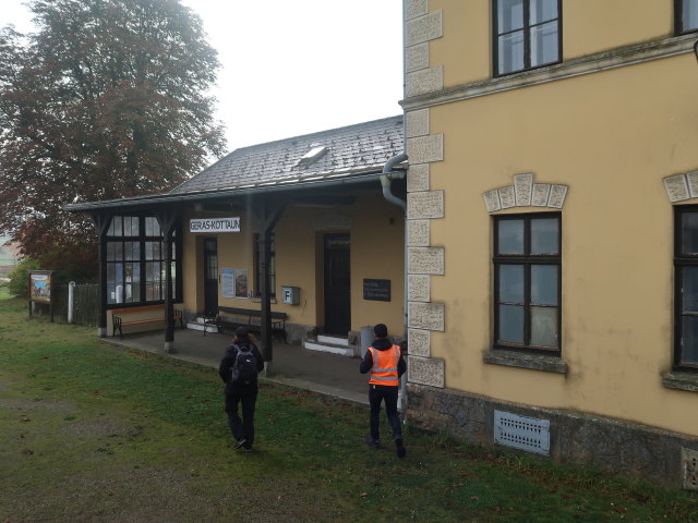 Haltestelle Geras-Kottaun, 460 m