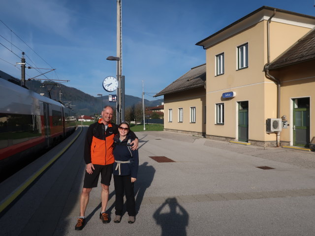 Frank und Sabine im Bahnhof Gaflenz, 478 m