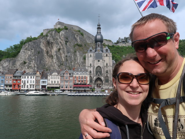 Sabine und ich bei der Pont Charles de Gaulle in Dinant (23. Mai)