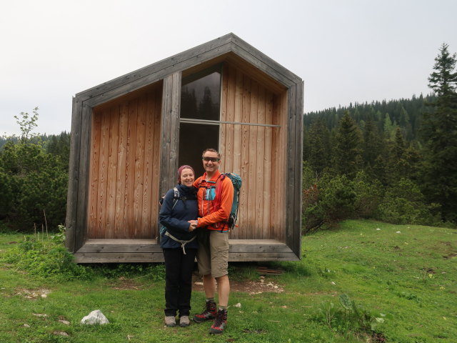 Sabine und ich bei der Wolfgang-Dirnbacher-Hütte, 1.477 m