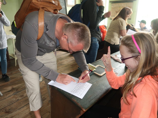 Mario und Katrin in der Volksschule aus Gaiselberg