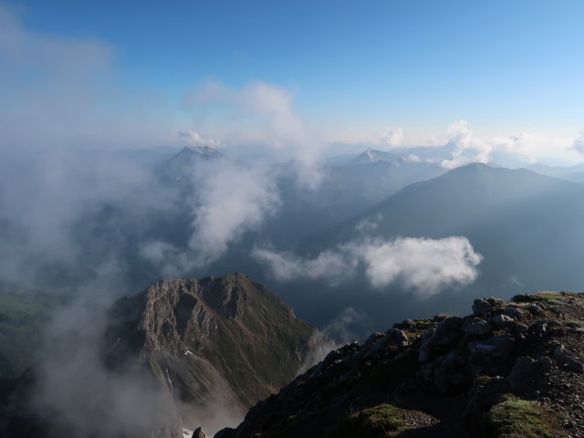 von der Hochkünzelspitze Richtung Nordosten (11. Juni)
