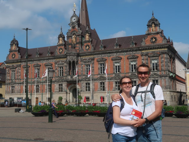 Sabine und ich beim Rådhus in Malmö (21. Juni)