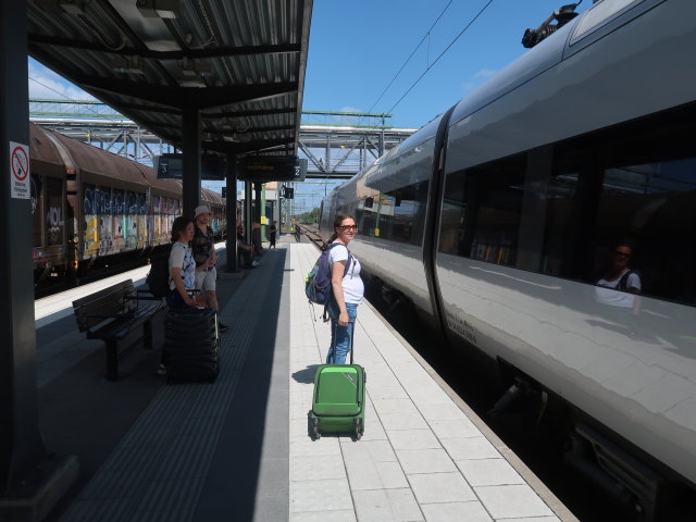 Sabine in der Älmhult Station (22. Juni)