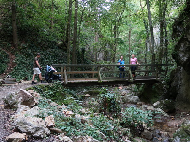 Eckart, Marie, Sabine und Elisabeth in der Johannesbachklamm