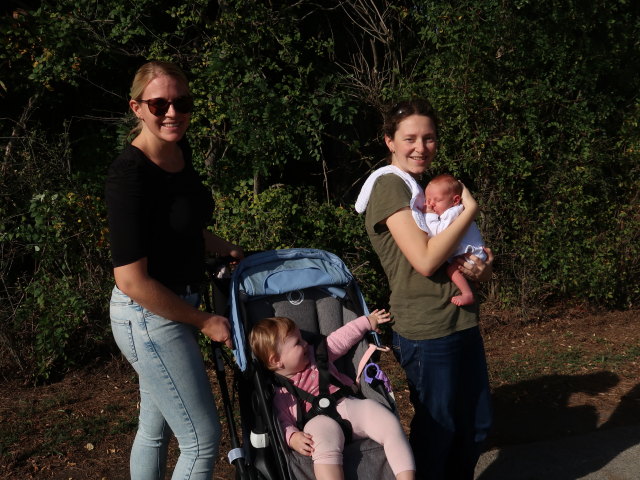 Elisabeth, Marie, Sabine und Nils in der Vorwerkstraße