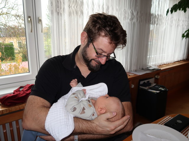 Markus und Nils im Haus meiner Eltern