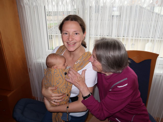 Nils, Sabine und Oma im Haus meiner Eltern