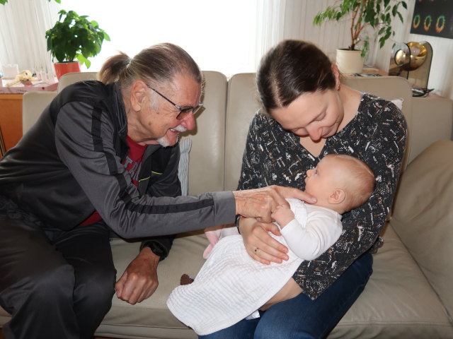 Papa, Sabine und Nils im Haus meiner Eltern