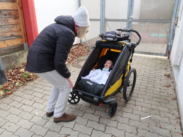 Mama und Nils in Süßenbrunn, 159 m