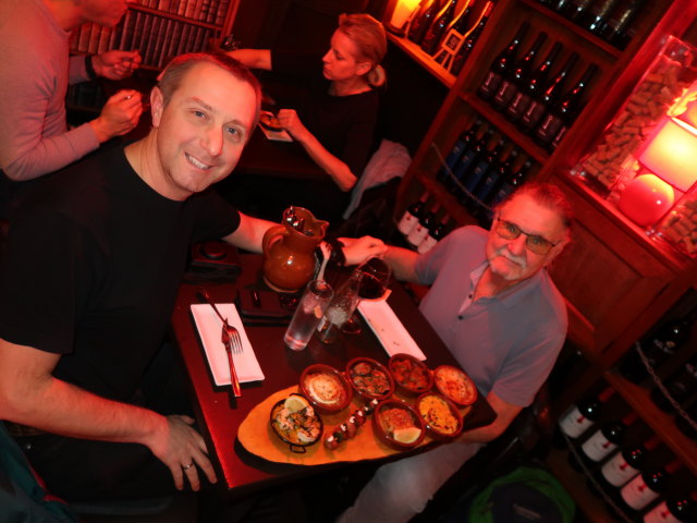 Ich und Papa im Bodega Biarritz 1881 (6. Jän.)