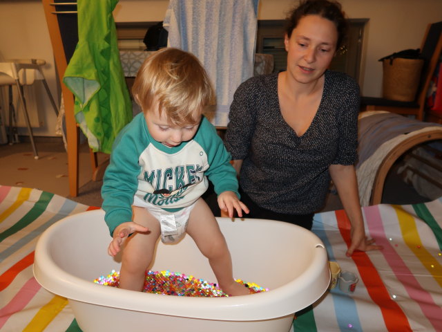 Nils und Sabine in unserer Wohnung
