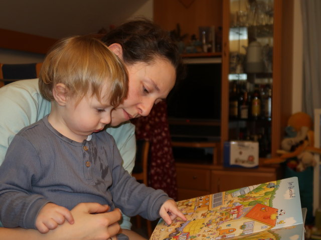 Nils und Sabine in unserer Wohnung