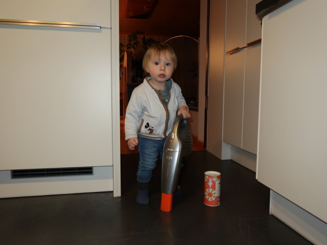 Nils im Haus meiner Eltern