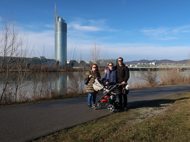 Brigitte, Nils, Sabine und ich zwischen Nordbahnbrücke und Brigittenauer Brücke