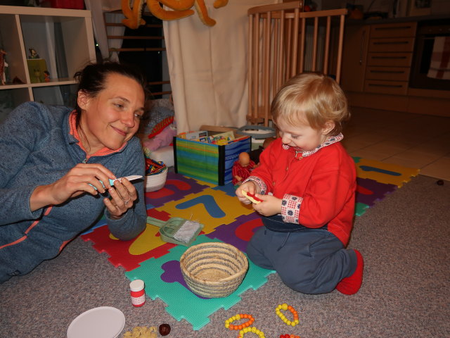 Ursa und Nils in unserer Wohnung