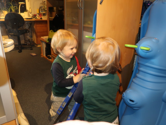 Nils im Haus meiner Eltern