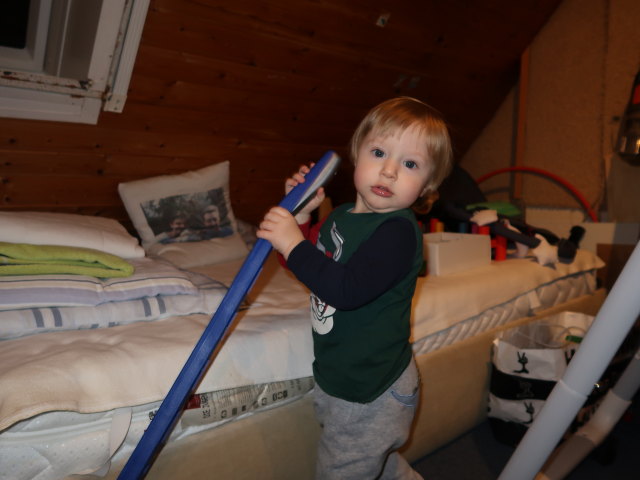 Nils im Haus meiner Eltern