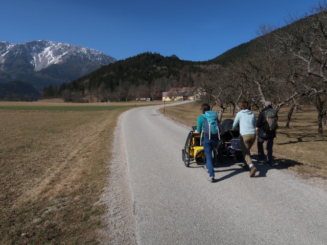Sabine, Hannelore und Manuel zwischen Im Prater und Unternberg