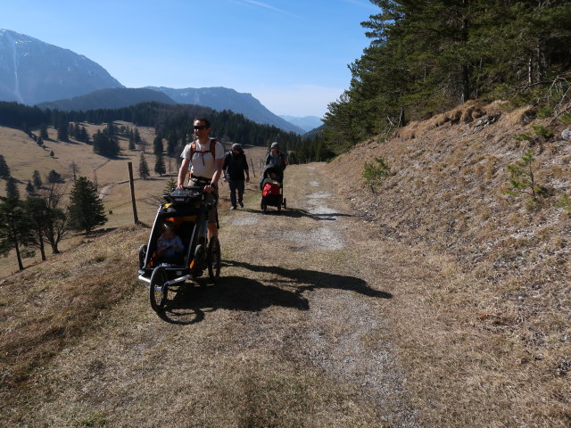 Nils, ich, Manuel, Ella und Hannelore zwischen Schoberkapelle und Öhler-Schutzhaus