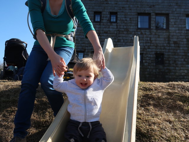 Sabine und Nils beim Öhler-Schutzhaus, 1.028 m