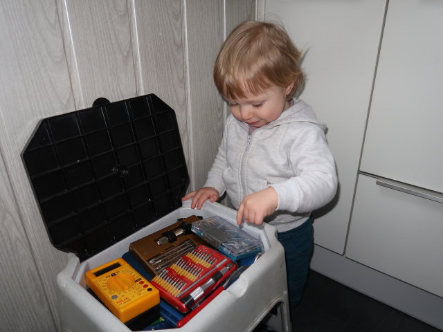 Nils im Haus meiner Eltern