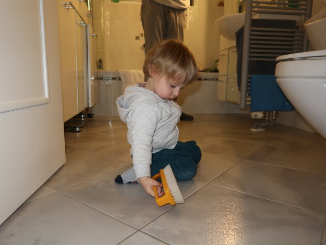 Nils im Haus meiner Eltern