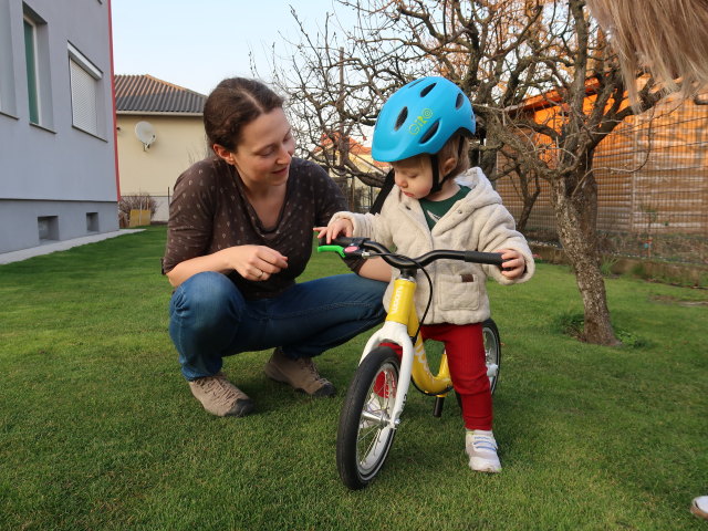 Sabine und Nils im Garten meiner Eltern (25. März)