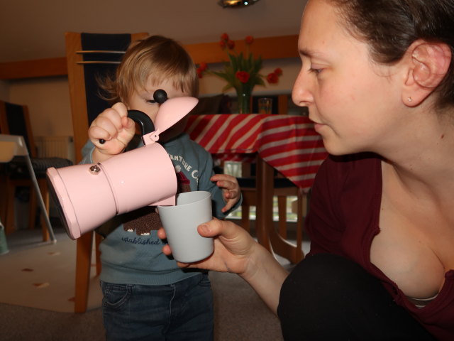 Nils und Sabine in unserer Wohnung