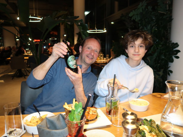 Jörg und Christian im Grillrestaurant Heat