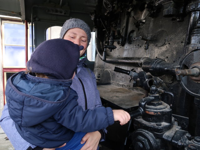 Nils und Sabine in der ÖBB 58.744
