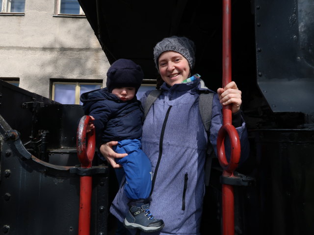 Nils und Sabine in der ÖBB 58.744